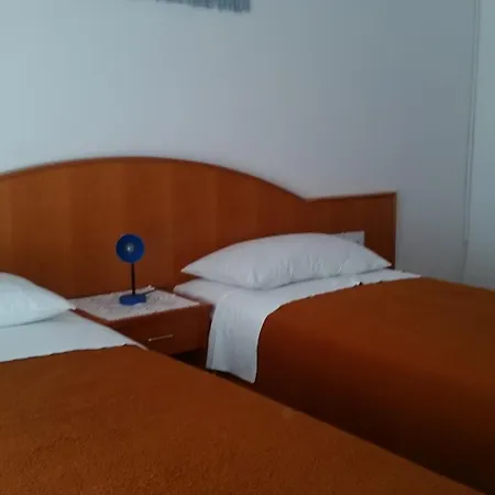 Storelli Πανσιόν Lopud