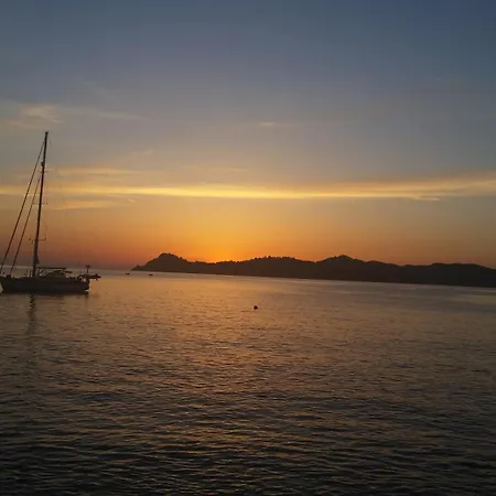 Storelli Πανσιόν Lopud